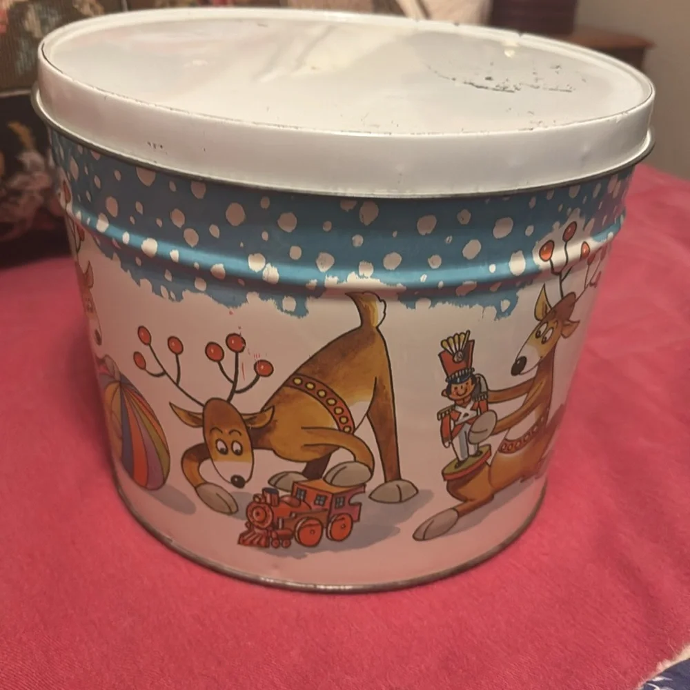 Bertelsmann Can Co. Tin Vintage Christmas Bertels Can Co. Metal Tin